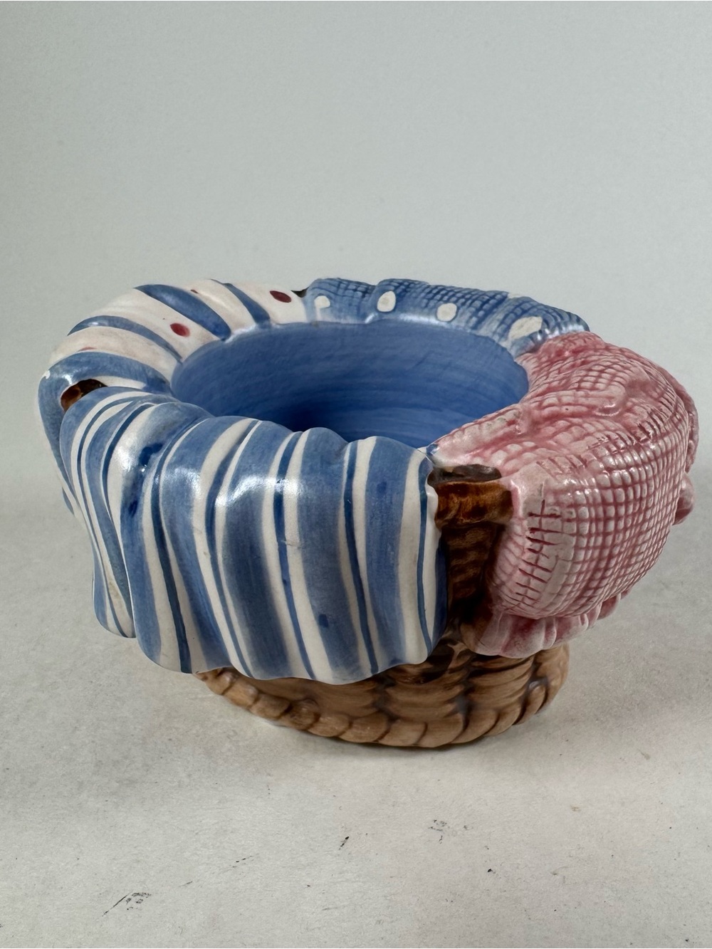 Yankee Candle Tea Light Holder Wash Day Laundry Basket 3" Ceramic Blue Brown Red